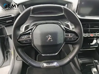 Photo 55 Peugeot 208  PureTech 130 S&S EAT8