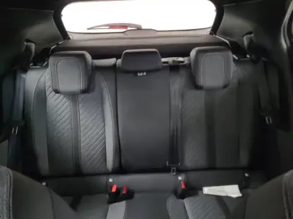 Photo 11 Peugeot 2008  Hybrid 145 e-DCS6