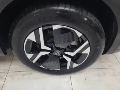 Photo 8 Peugeot 2008  Hybrid 145 e-DCS6