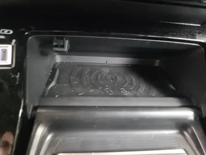 Photo 18 Peugeot 2008  Hybrid 145 e-DCS6