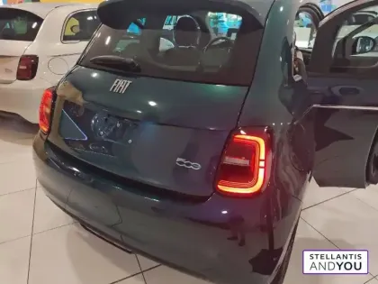 Photo 23 Fiat 500  3+1 e 118 ch