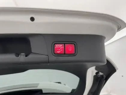 Photo 31 Mercedes Classe B  250 e 8G-DCT