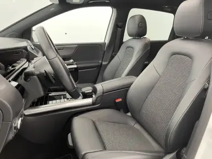 Photo 14 Mercedes Classe B  250 e 8G-DCT