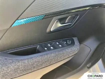 Photo 8 Peugeot 208  PureTech 100 S&S BVM6