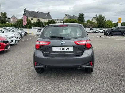 Photo 15 Toyota Yaris  Hybride 100h