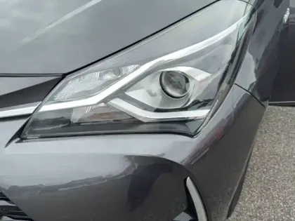 Photo 18 Toyota Yaris  Hybride 100h