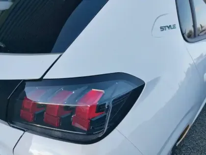 Photo 37 Peugeot 208 Gén. II Ph1 NG Style 5