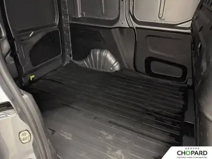 Photo 19 Peugeot Partner  FOURGON STANDARD 650 KG BLUEHDI 130 S&S BVM6