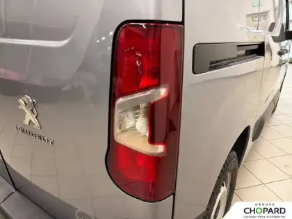 Photo 24 Peugeot Partner  FOURGON STANDARD 650 KG BLUEHDI 130 S&S BVM6