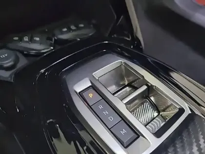 Photo 13 Peugeot 2008  Hybrid 145 e-DCS6