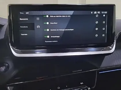 Photo 21 Peugeot 2008  Hybrid 145 e-DCS6