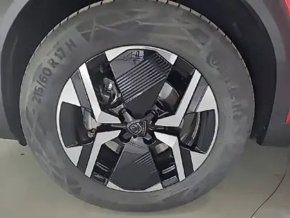 Photo 12 Peugeot 2008  Hybrid 145 e-DCS6