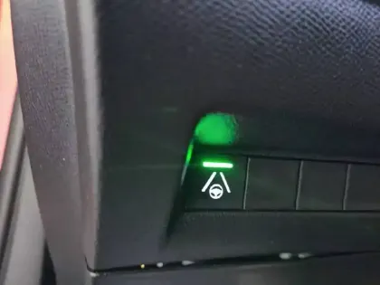 Photo 29 Peugeot 2008  Hybrid 145 e-DCS6