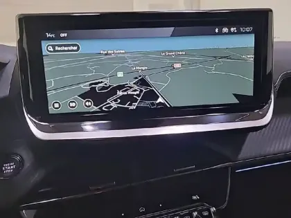 Photo 18 Peugeot 2008  Hybrid 145 e-DCS6