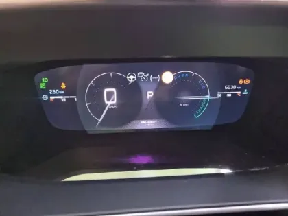 Photo 9 Peugeot 2008  Hybrid 145 e-DCS6