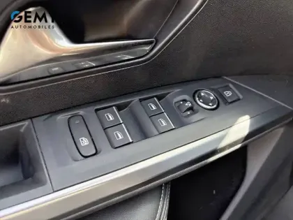 Photo 23 Peugeot 3008  Hybrid 136 e-DCS6