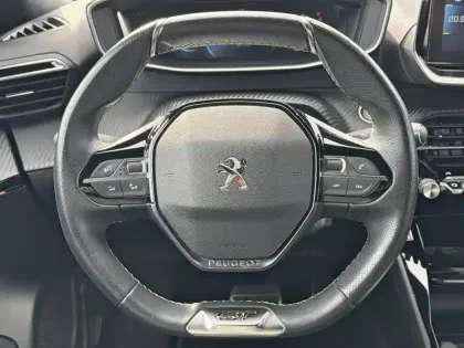 Photo 8 Peugeot 2008  Electrique 136 ch