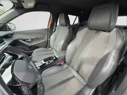 Photo 10 Peugeot 2008  Electrique 136 ch