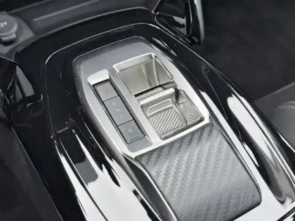 Photo 13 Peugeot 2008  Electrique 136 ch