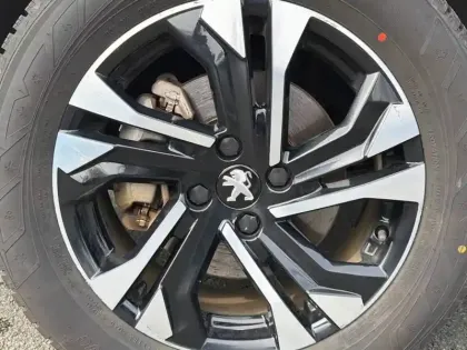 Photo 12 Peugeot 2008  Electrique 136 ch