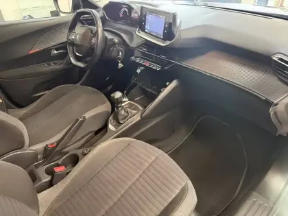 Photo 37 Peugeot 2008  BlueHDi 100 S&S BVM6