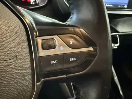 Photo 26 Peugeot 2008  BlueHDi 100 S&S BVM6