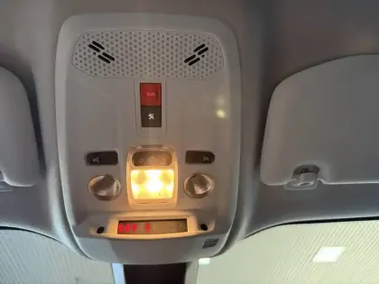 Photo 35 Peugeot 2008  BlueHDi 100 S&S BVM6