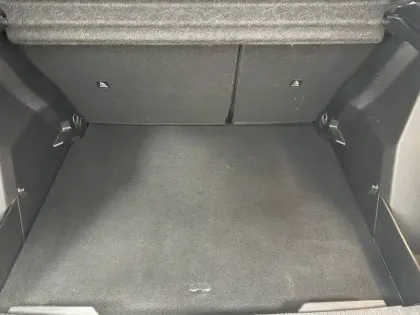 Photo 8 Peugeot 2008  BlueHDi 100 S&S BVM6