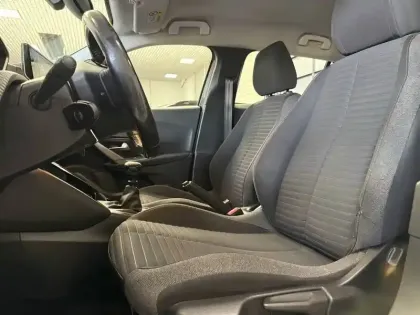 Photo 9 Peugeot 2008  BlueHDi 100 S&S BVM6