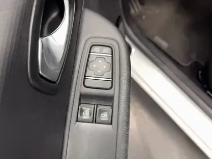 Photo 40 Renault Clio Gén. IV (B98) Ph2 Business 5