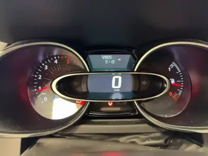 Photo 17 Renault Clio  SOCIETE REVERSIBLE DCI 75 ENERGY E6C