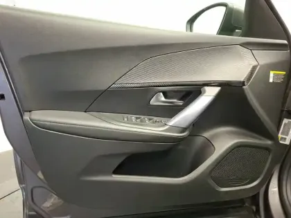 Photo 14 Peugeot 2008  BlueHDi 100 S&S BVM6