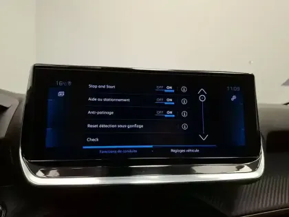 Photo 23 Peugeot 2008  BlueHDi 100 S&S BVM6