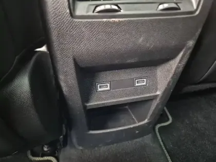 Photo 37 Peugeot 308  Hybrid 136 e-DCS6