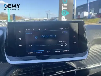 Photo 16 Peugeot 208  PureTech 100 S&S EAT8