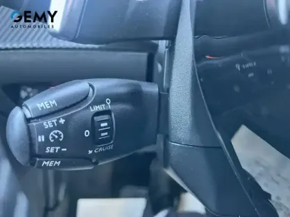 Photo 15 Peugeot 208  PureTech 100 S&S EAT8