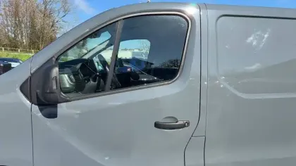 Photo 26 Nissan Primastar  FOURGON L1H1 2T8 2.0 DCI 130 S/S BVM