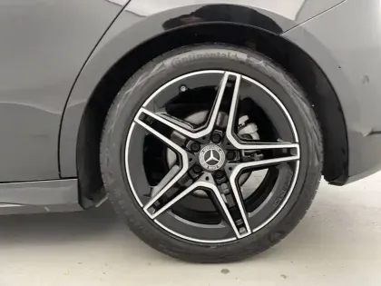 Photo 12 Mercedes Classe A  200 d 8G-DCT