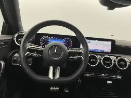 Photo 21 Mercedes Classe A  200 d 8G-DCT