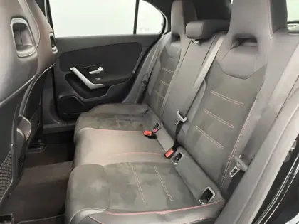 Photo 15 Mercedes Classe A  200 d 8G-DCT