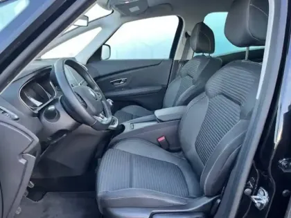 Photo 21 Renault Scenic  TCe 140 FAP