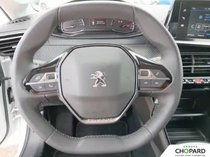 Photo 16 Peugeot 208  PureTech 100 S&S BVM6