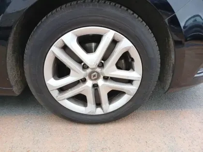 Photo 18 Renault Megane Mégane IV Berline Blue dCi 115