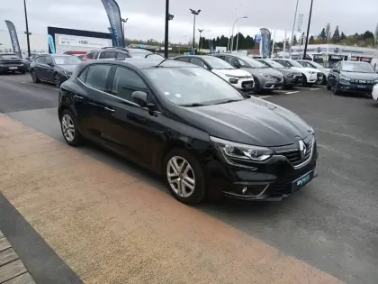 Photo 42 Renault Megane Mégane IV Berline Blue dCi 115