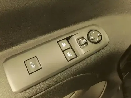 Photo 21 Peugeot Partner Gén. III Ph2 Base 4