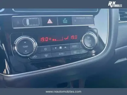 Photo 14 Mitsubishi Outlander  2.4l PHEV Twin Motor 4WD