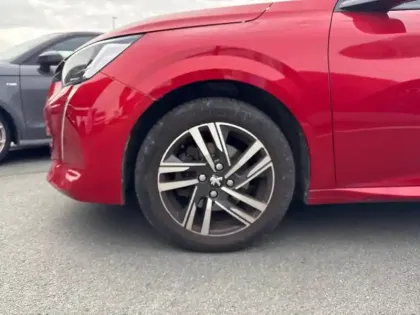 Photo 52 Peugeot 208  PureTech 100 S&S EAT8