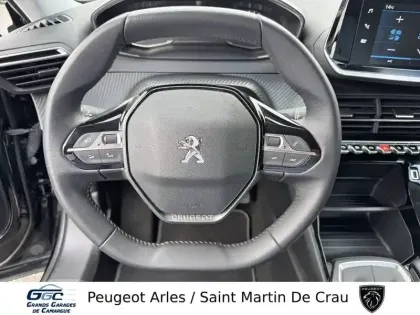 Photo 12 Peugeot 2008  PureTech 130 S&S BVM6