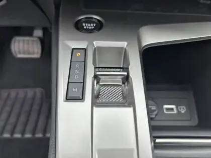 Photo 13 Peugeot 308  SW Hybrid 145 e-DCS6