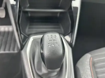 Photo 13 Peugeot 208  PureTech 75 S&S BVM5